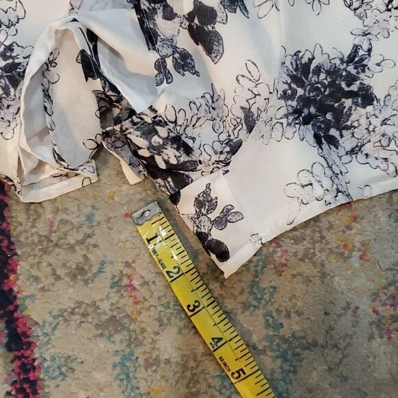 Free People Romper with Button Down Back and Long Sheer Sleeves Size S - Picture 13 of 16